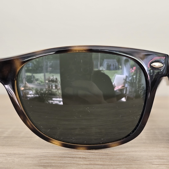 RAY-BAN "NEW WAYFARER" SUNGLASSES POLARIZED - Picture 5 of 8
